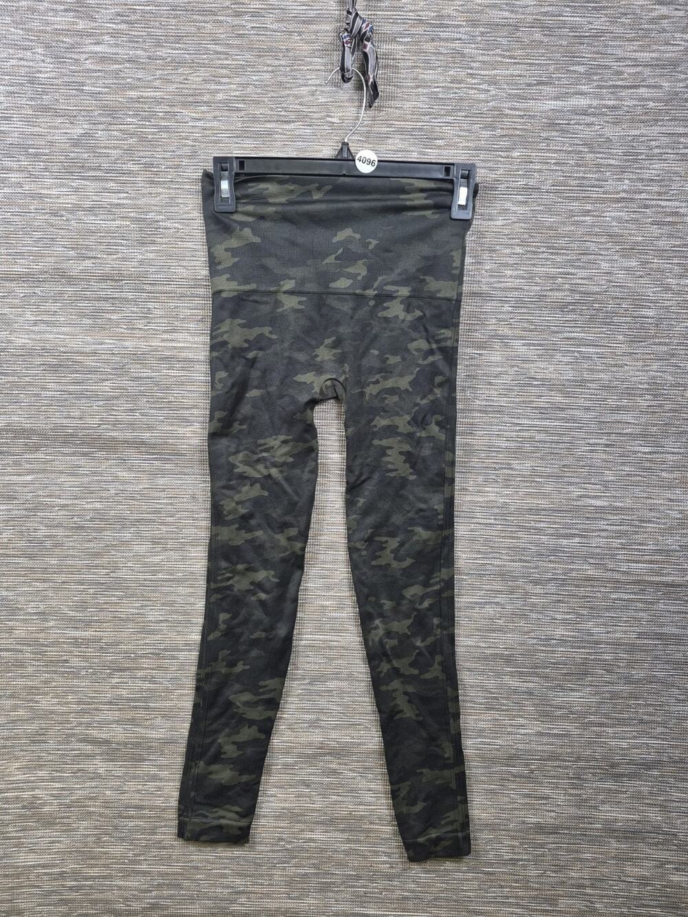 SPANX Look At Me Now Slimming Seamless Camo Leggings Women’s Size M